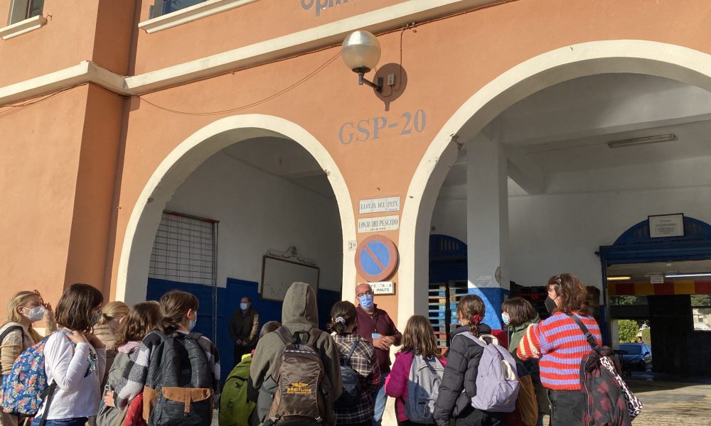 Los niños de Ses Merjades, de Sóller, inician el calendario de visitas escolares de 2022