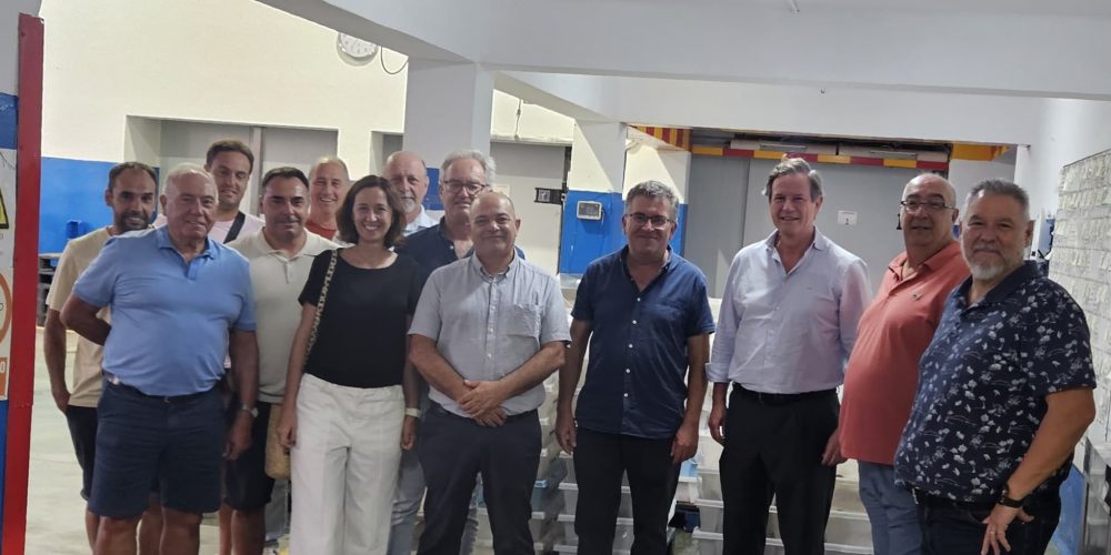 Los pescadores de Mallorca analizan con Javier Garat las negociaciones europeas que marcarán el futuro de la pesca