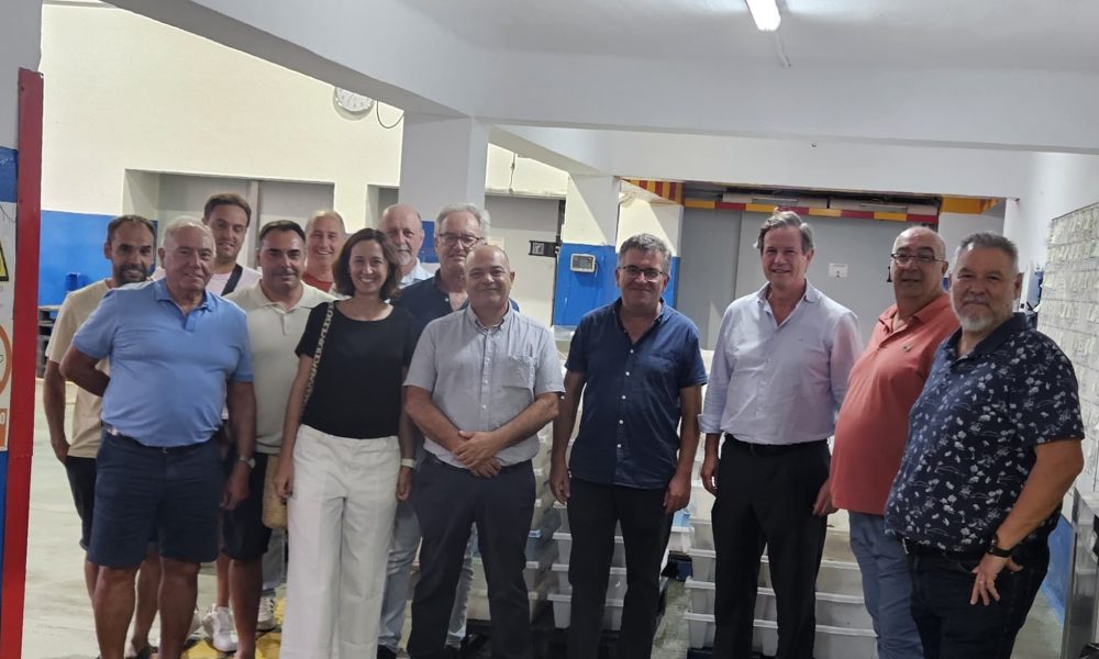 Los pescadores de Mallorca analizan con Javier Garat las negociaciones europeas que marcarán el futuro de la pesca